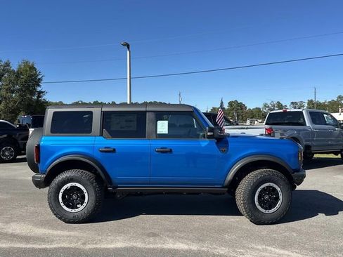 New 2025 Ford Bronco Badlands image 5
