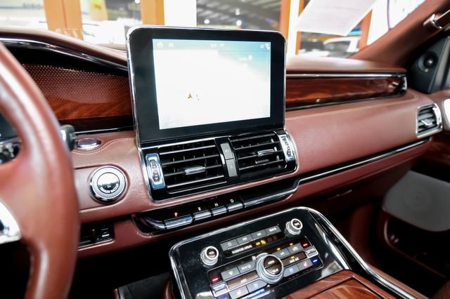 Used 2018 Lincoln Navigator Black Label w/ Cargo Package AWD/4WD image 27