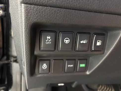 Used 2019 Nissan Rogue SL FWD image 33