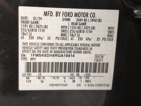 Used 2024 Ford Explorer XLT w/ Equipment Group 202A AWD/4WD image 28