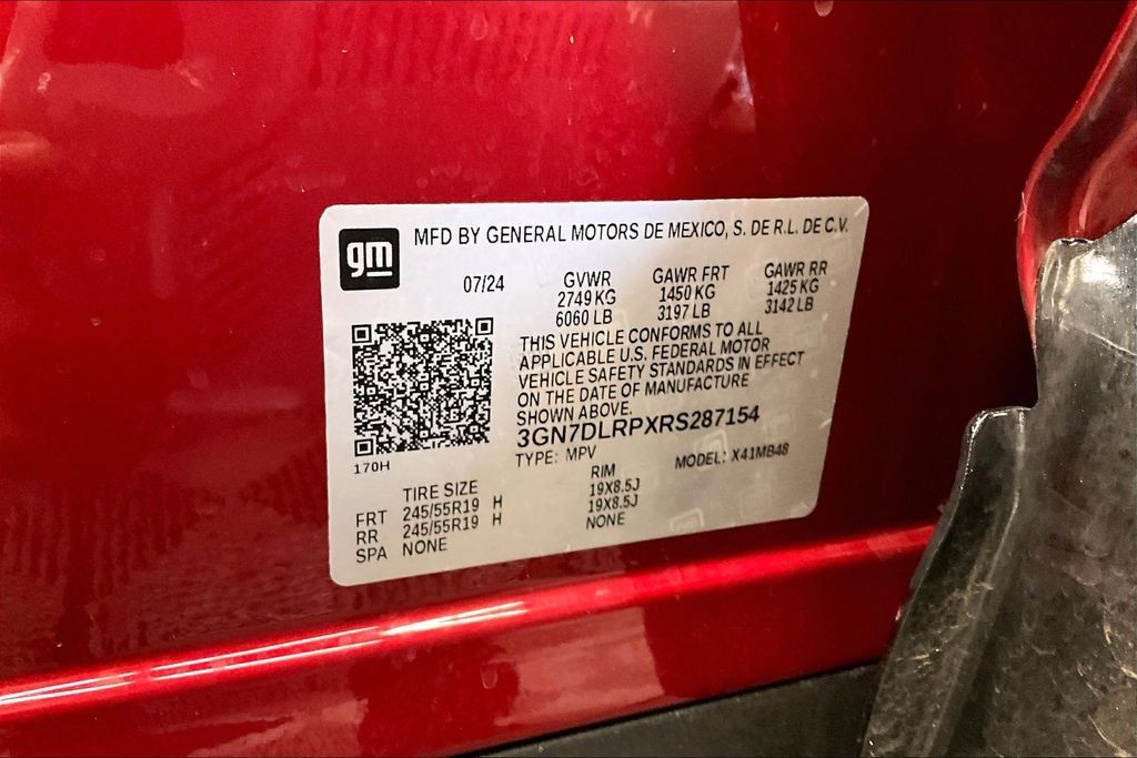 Used 2024 Chevrolet Equinox EV LT FWD image 32