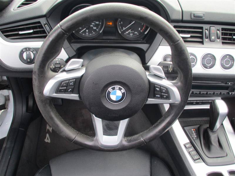 Used 2011 BMW Z4 sDrive30i RWD image 12