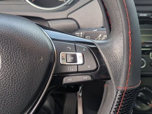 Used 2015 Volkswagen Jetta S image 15