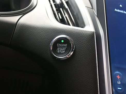 Used 2022 Ford Edge SEL image 22