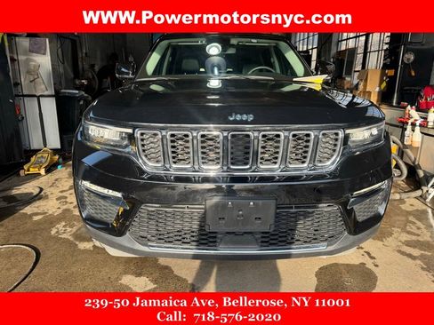 Used 2023 Jeep Grand Cherokee 4WD 4xe image 4