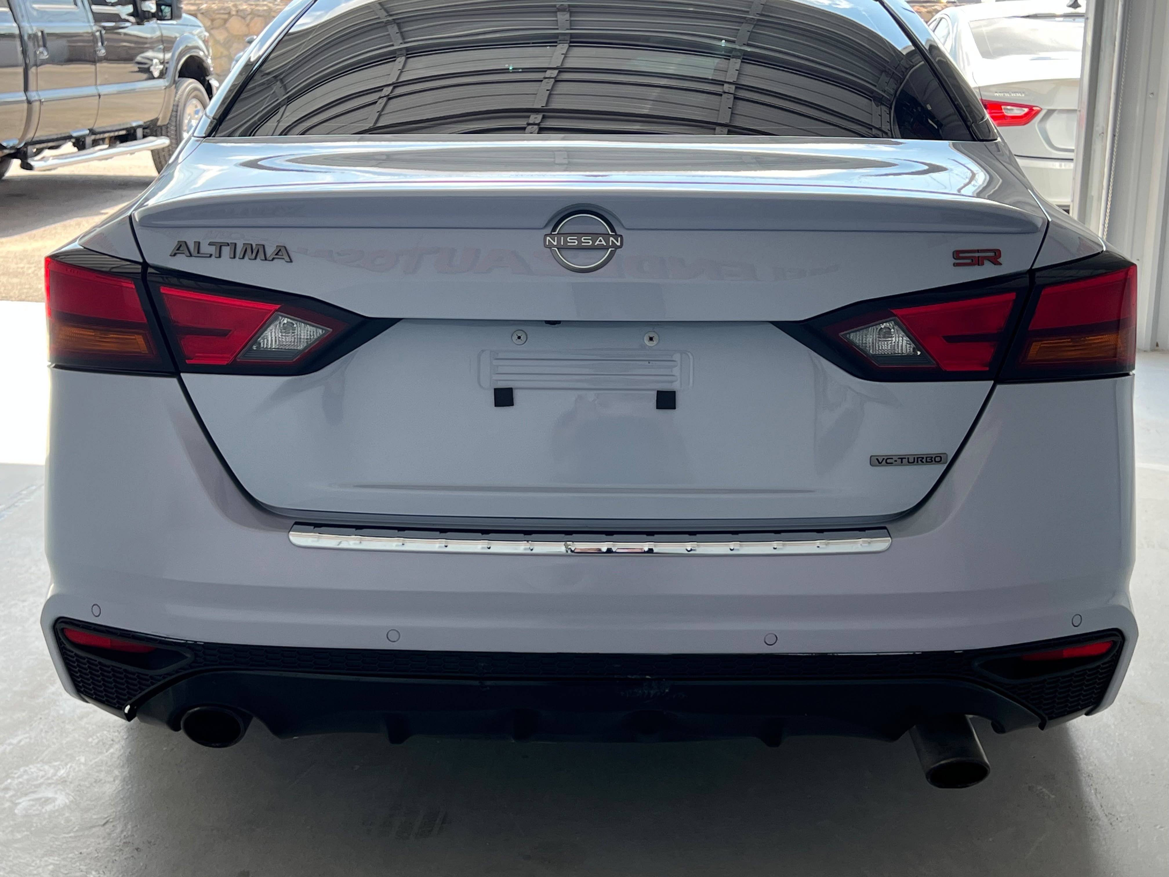 Used 2023 Nissan Altima 2.0 SR FWD image 4