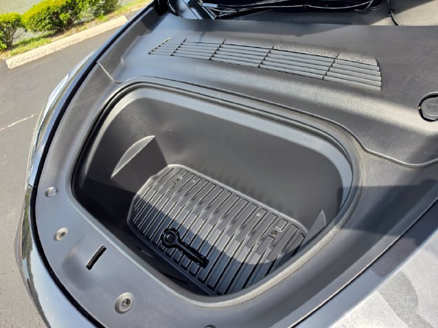Used 2024 Tesla Model Y 2WD image 40