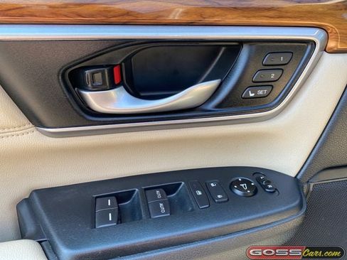Used 2018 Honda CR-V Touring image 25
