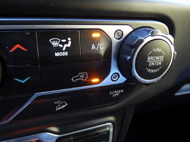 Used 2018 Jeep Wrangler Rubicon AWD/4WD image 30
