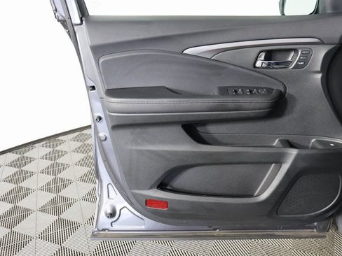 Used 2023 Honda Ridgeline RTL image 12