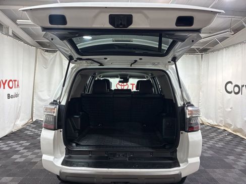 Used 2021 Toyota 4Runner TRD Off-Road Premium AWD/4WD image 17