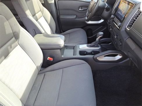 Used 2023 Nissan Frontier SV image 23