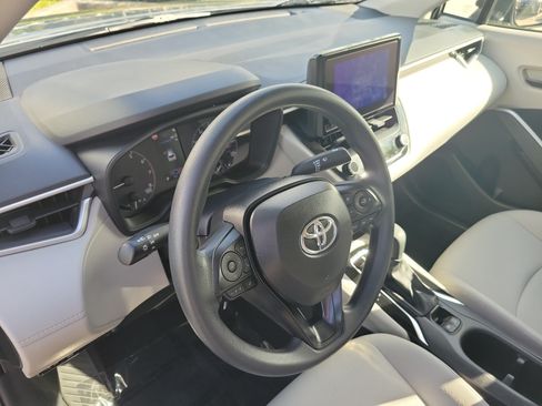 Certified 2025 Toyota Corolla Cross L FWD image 22