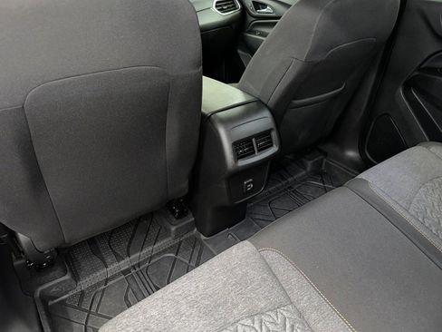 Used 2022 Chevrolet Equinox LT w/ LPO, Floor Liner Package image 18