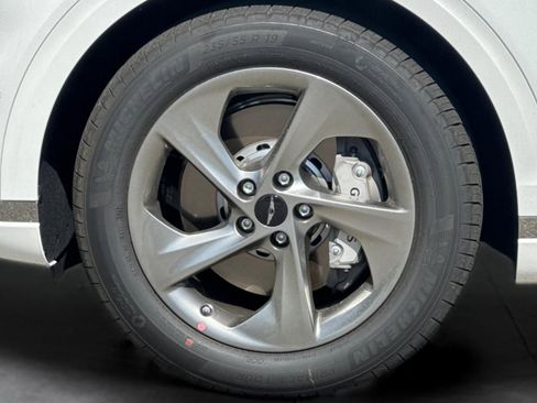 New 2026 Genesis GV70 2.5T Advanced image 33