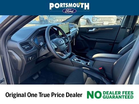 New 2026 Ford Escape ST-Line Select w/ Equipment Group 401A image 3
