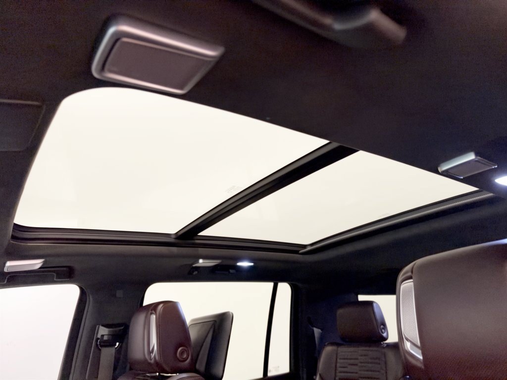 Used 2023 Cadillac Escalade ESV Premium Luxury Platinum w/ LPO, Radiant Package AWD/4WD image 27