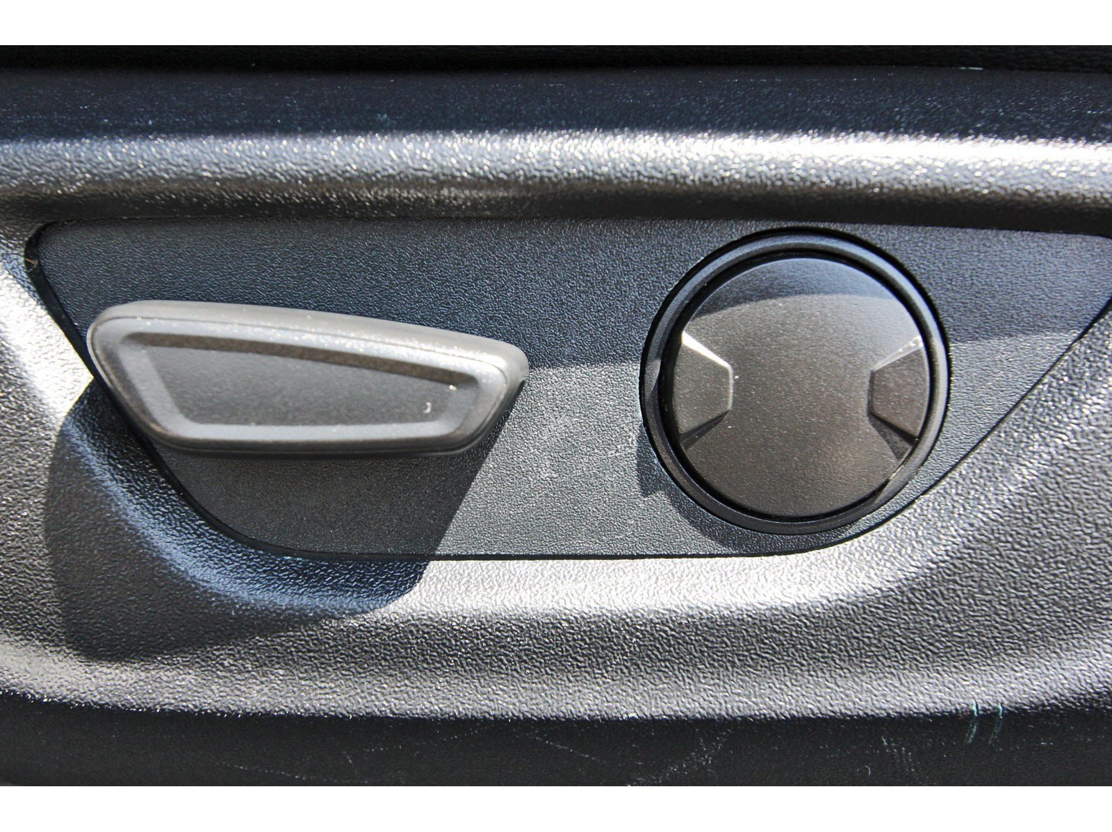 Used 2021 Ford Mustang Premium RWD image 34