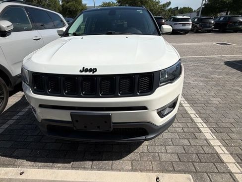 Used 2021 Jeep Compass Latitude FWD image 5
