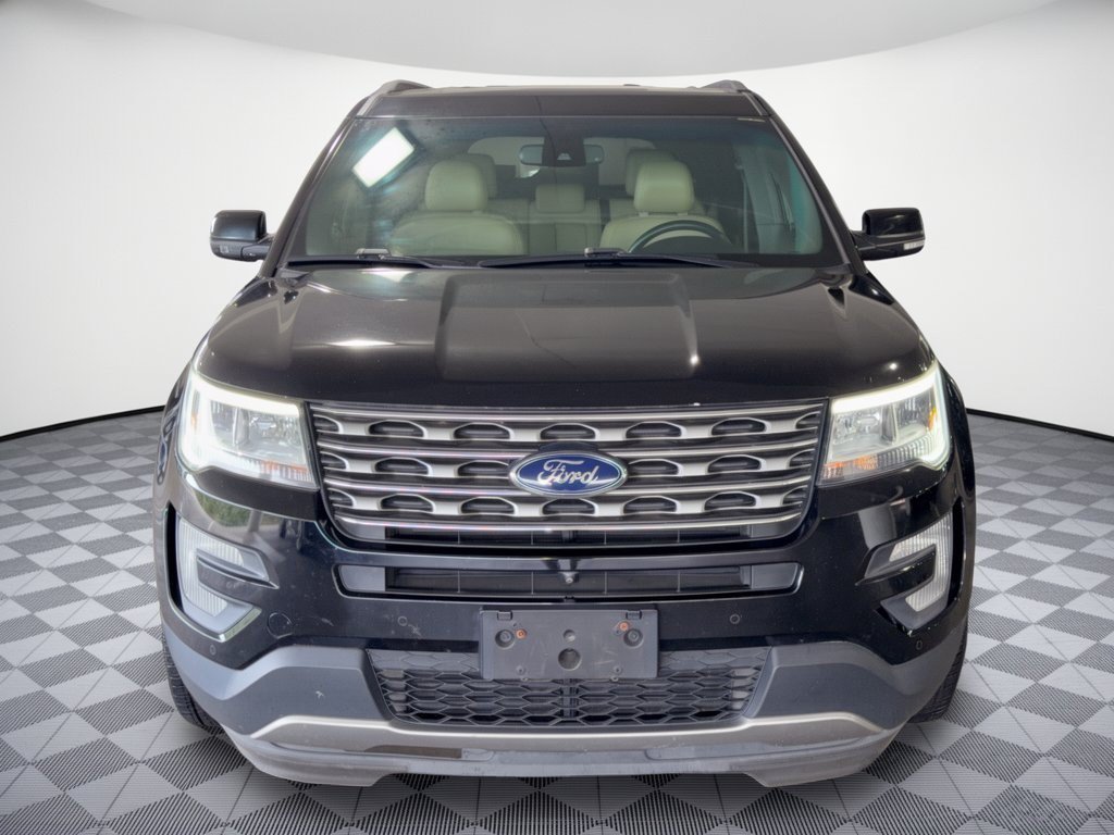 Used 2016 Ford Explorer Limited w/ Equipment Group 301A AWD/4WD image 4