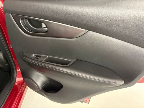 Used 2019 Nissan Rogue Sport S FWD image 41