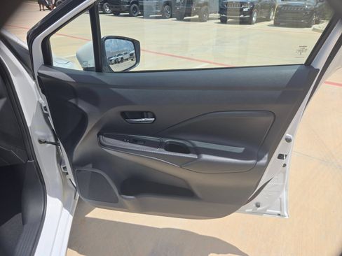 Used 2024 Nissan Versa SV FWD image 25