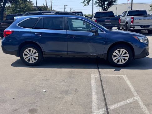 Used 2019 Subaru Outback 2.5i Premium w/ Popular Package #2 AWD/4WD image 4