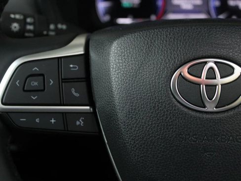 Used 2025 Toyota Grand Highlander FWD image 37