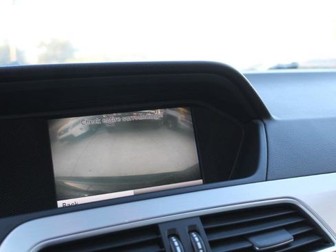 Used 2013 Mercedes-Benz C 250 Sedan image 19