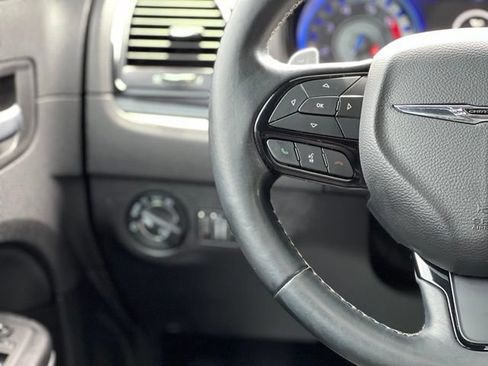 Used 2019 Chrysler 300 S w/ S Model Appearance Package RWD image 33