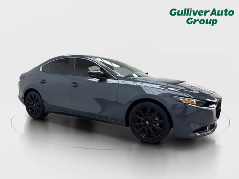 Used 2023 MAZDA MAZDA3 s FWD image 12