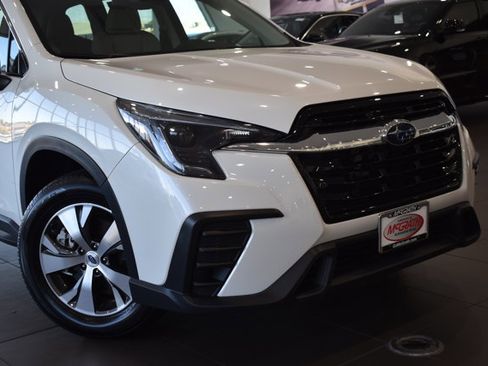 Used 2024 Subaru Ascent Premium w/ Convenience Package image 2