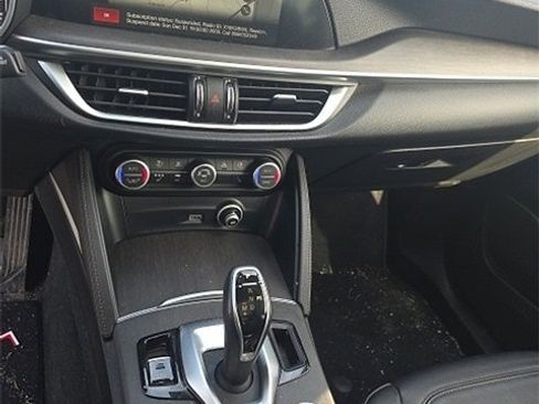 Used 2021 Alfa Romeo Stelvio Ti w/ Nero Edizione image 12