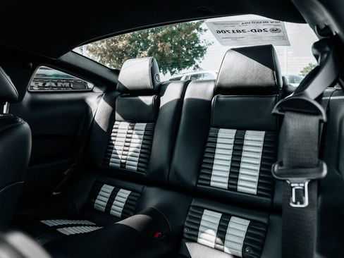 Used 2011 Ford Mustang Shelby GT500 RWD image 44