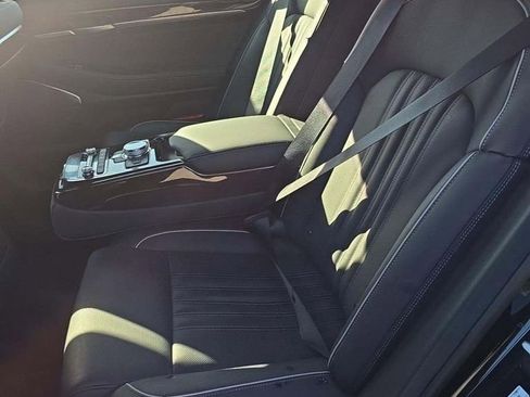 Used 2019 Genesis G90 3.3T Premium image 7