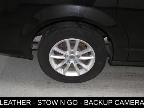 Used 2018 Dodge Grand Caravan SXT FWD image 5