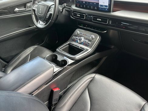 Used 2022 Lincoln Nautilus Reserve w/ Luxury Package FWD image 16