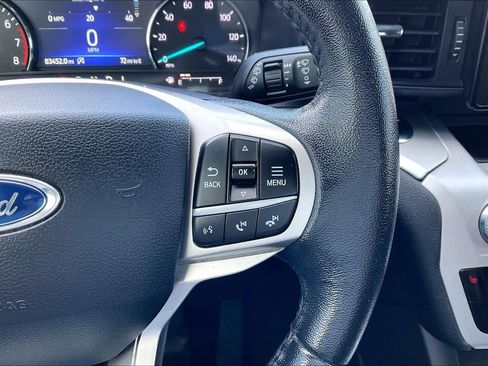 Used 2021 Ford Explorer XLT image 24