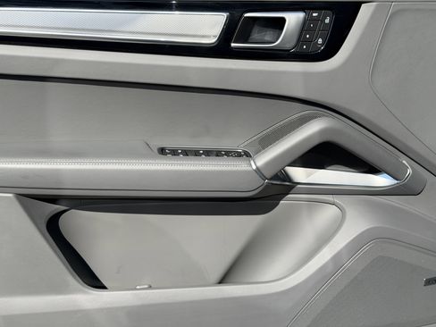 Certified 2023 Porsche Cayenne Turbo S image 21