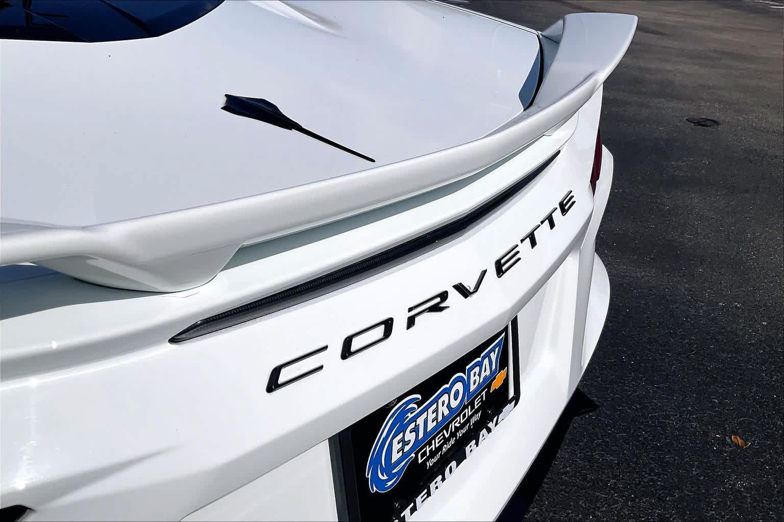 Used 2021 Chevrolet Corvette Stingray Preferred Cpe w/ Engine Appearance Package RWD image 16
