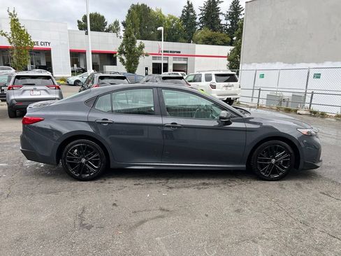 Used 2025 Toyota Camry SE w/ Multimedia Upgrade Package AWD/4WD image 3