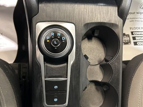 Used 2021 Ford Escape SE image 30
