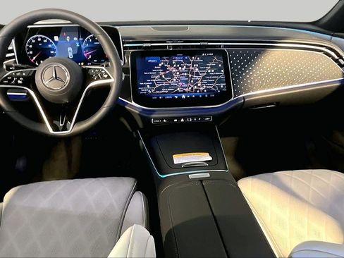 New 2026 Mercedes-Benz E 450 4MATIC Sedan image 7