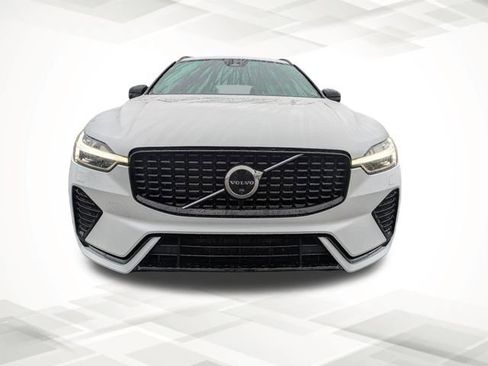 Used 2023 Volvo XC60 B5 Plus w/ Climate Package image 8