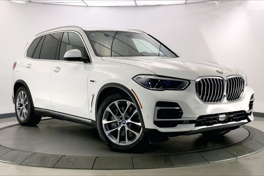 Certified 2023 BMW X5 xDrive45e w/ Executive Package AWD/4WD image 1