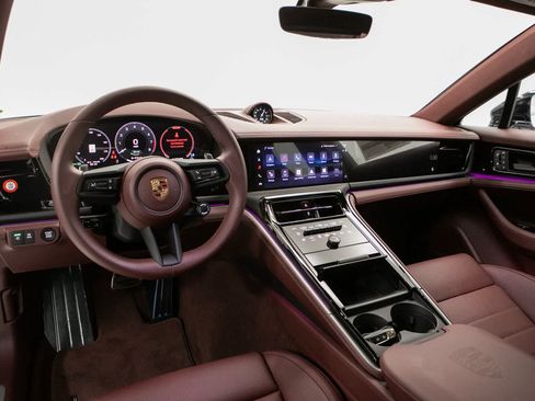 New 2026 Porsche Panamera 4 AWD/4WD image 13