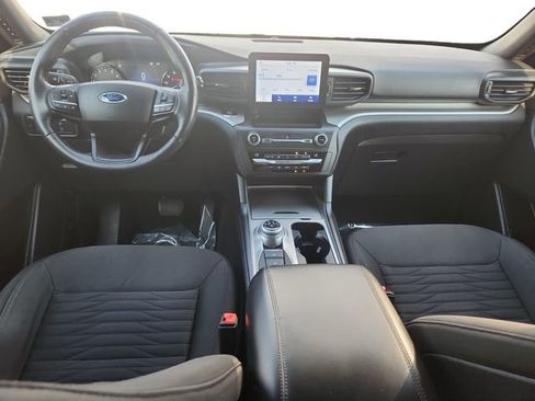 Used 2020 Ford Explorer XLT image 12