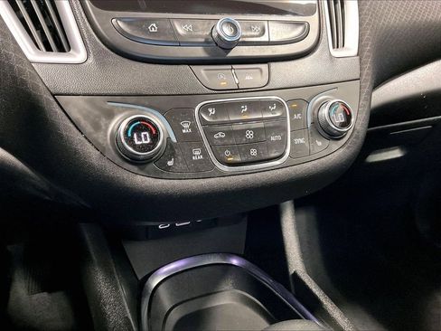 Used 2023 Chevrolet Malibu LT FWD image 25