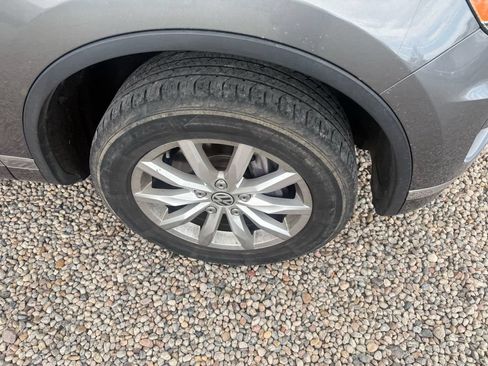 Used 2016 Volkswagen Touareg Sport AWD/4WD image 33