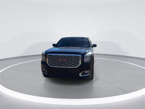 Used 2020 GMC Yukon XL Denali image 3